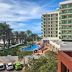 Ocean Breeze Oasis In Daire